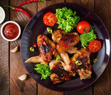 Aile de poulet frit. +Crudités.