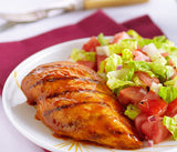 Filet de poulet fumé, salade. + boisson offerte